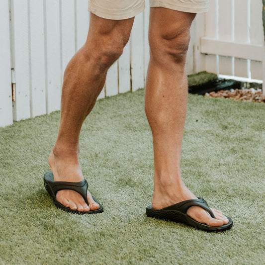 Lifestyle image for Vitality Recovery Toe Post Sandal - Black