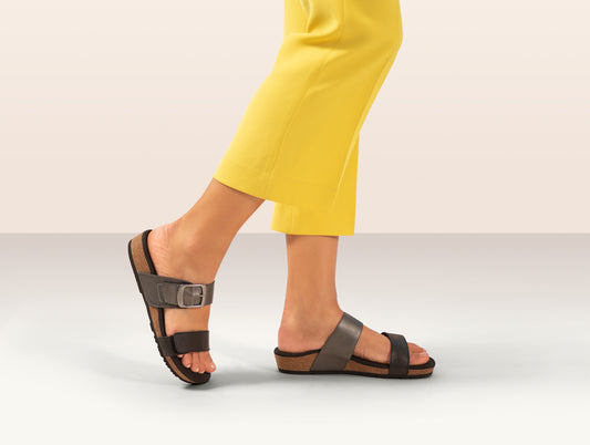 Lifestyle image for Daisy Slide Sandal - Black