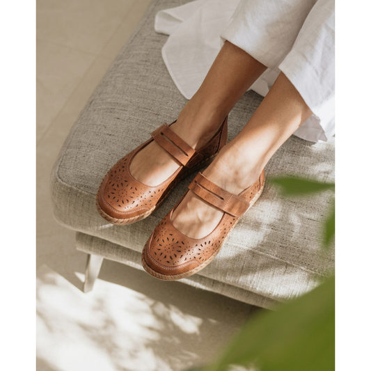 Lifestyle image for Winnie Mary-Jane - Tan